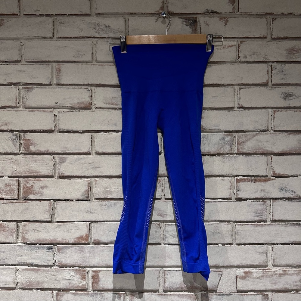 Ivy Park seamless Capri cobalt blue leggings size XXS / XXS